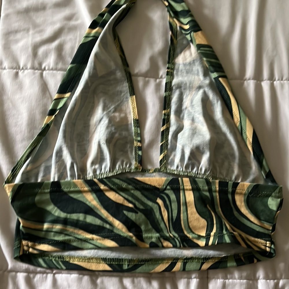 SHEIN Halter Top - Picture 3 of 4